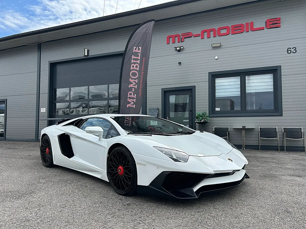 Lamborghini Aventador