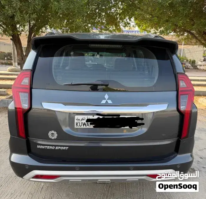 Mitsubishi Montero Sport 2020 photo 2