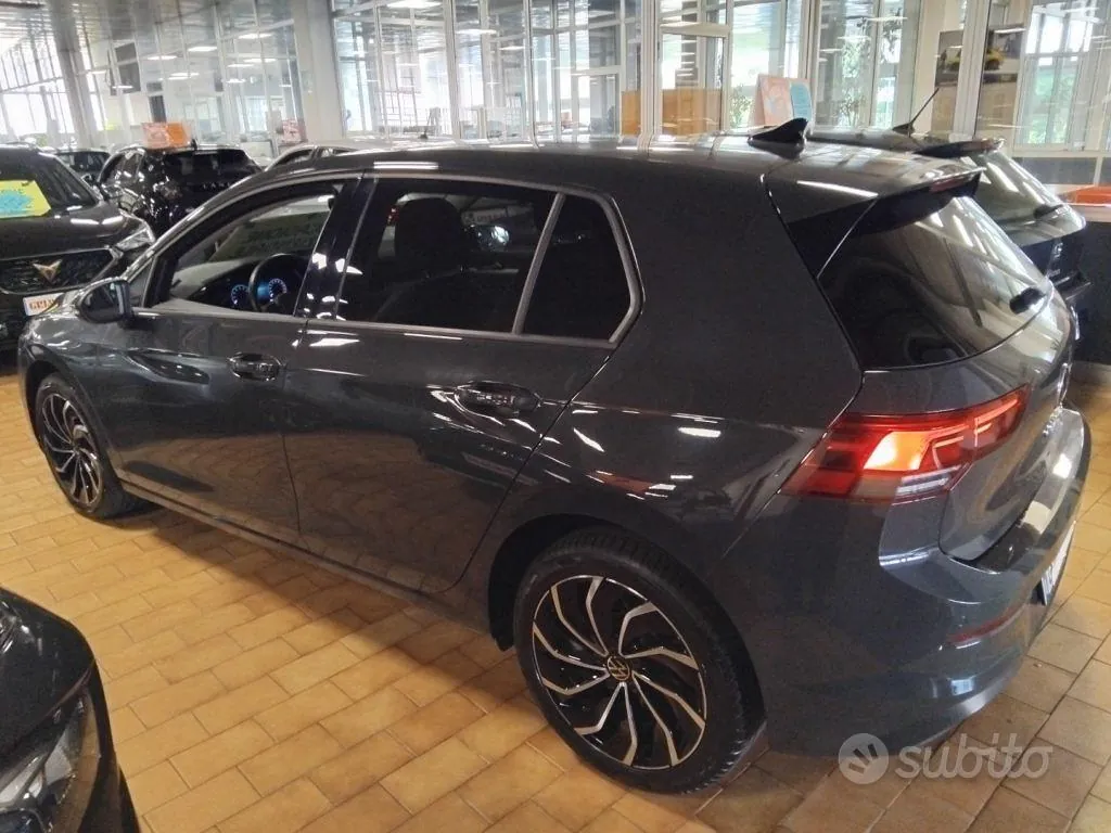 Volkswagen Golf 2024 photo 4