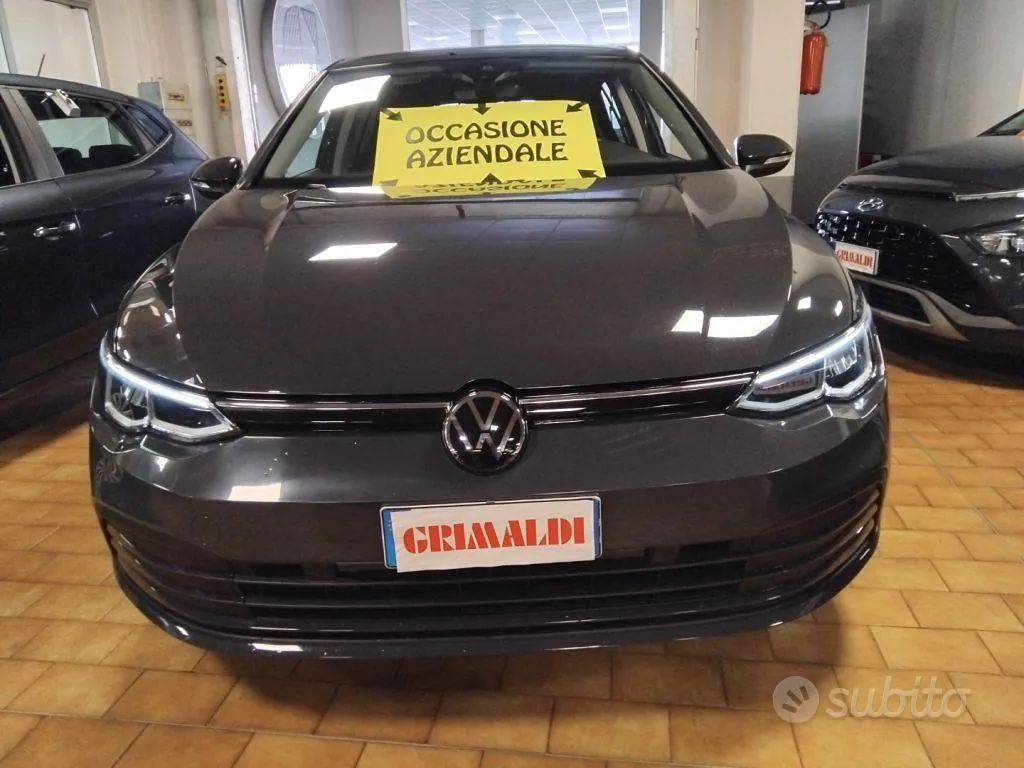 Volkswagen Golf 2024 photo 2