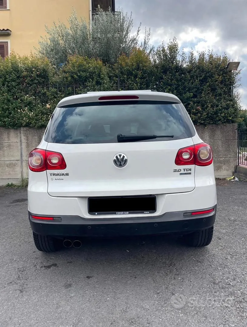 Volkswagen Tiguan 2010 photo 2