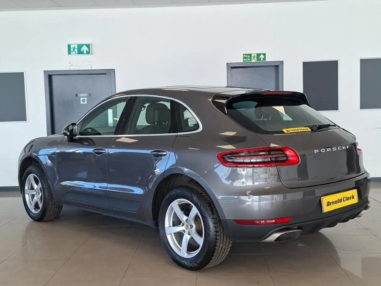 Porsche Macan 2017 photo 2