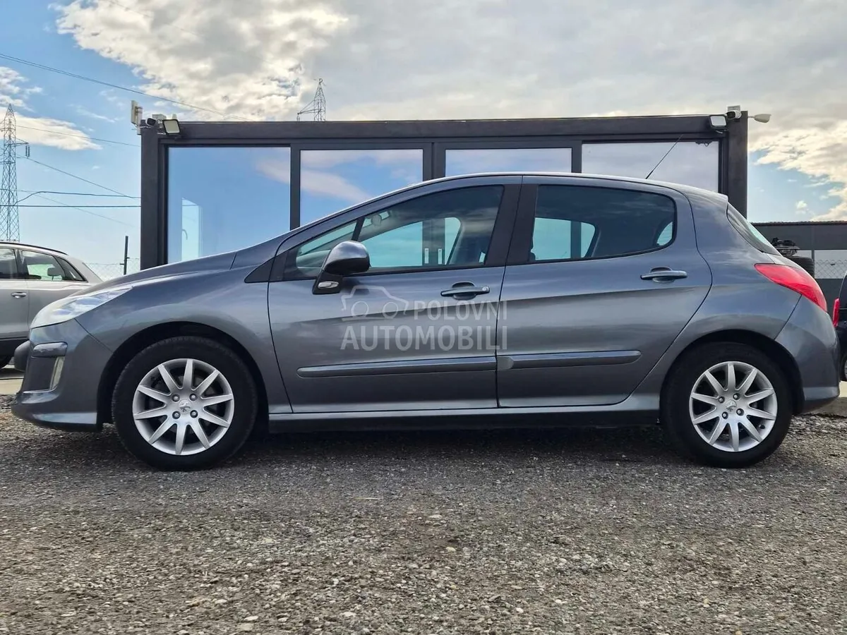 Peugeot 308 2010 photo 4