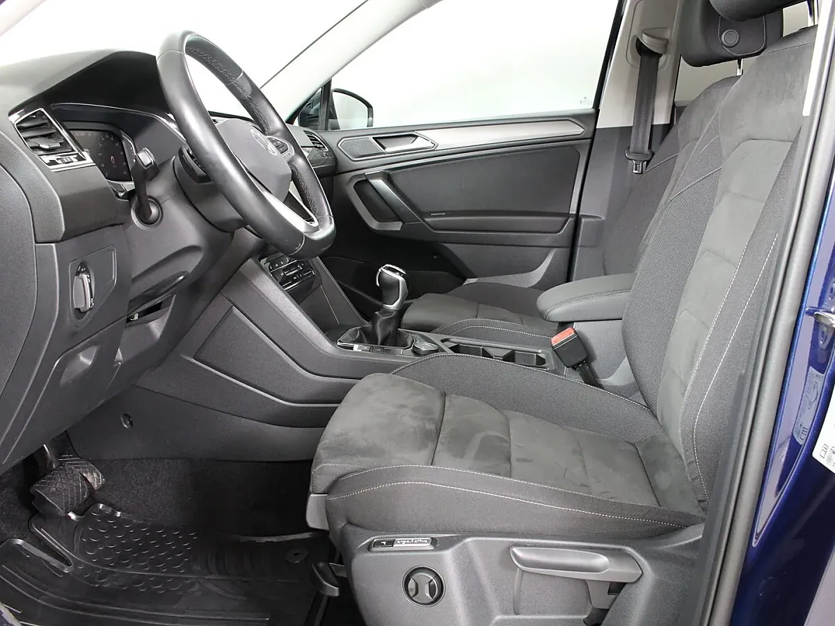 Volkswagen Tiguan Allspace 2023 photo 3