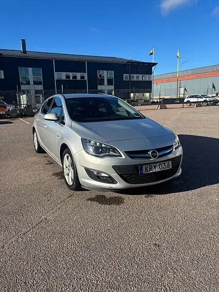 Opel Astra 2015 photo 4