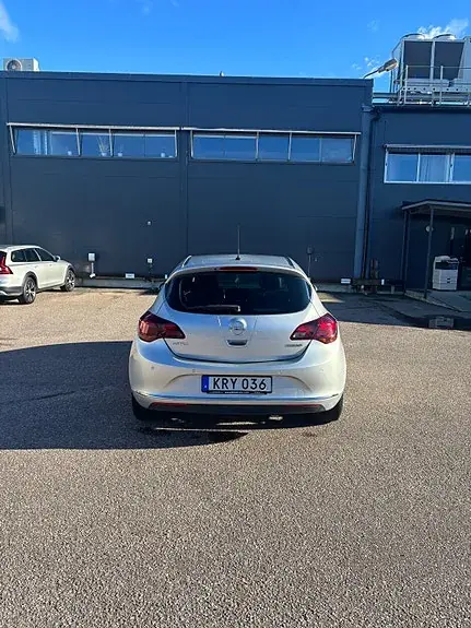 Opel Astra 2015 photo 3