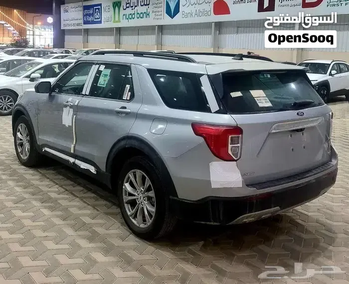 Ford Explorer 2023 photo 4