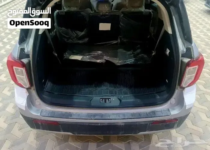 Ford Explorer 2023 photo 2