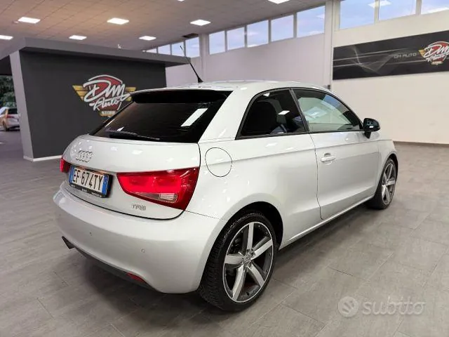 Audi A1 2010 photo 5
