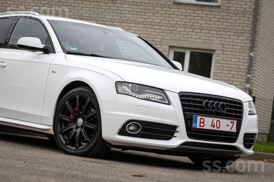 Audi A4 2010 photo 5