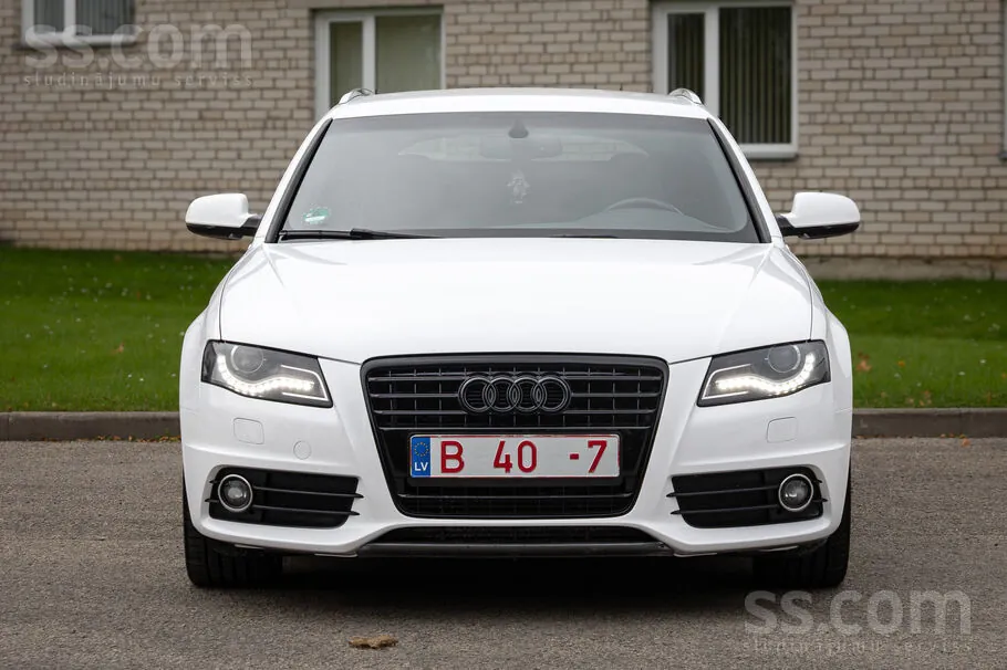 Audi A4 2010 photo 3