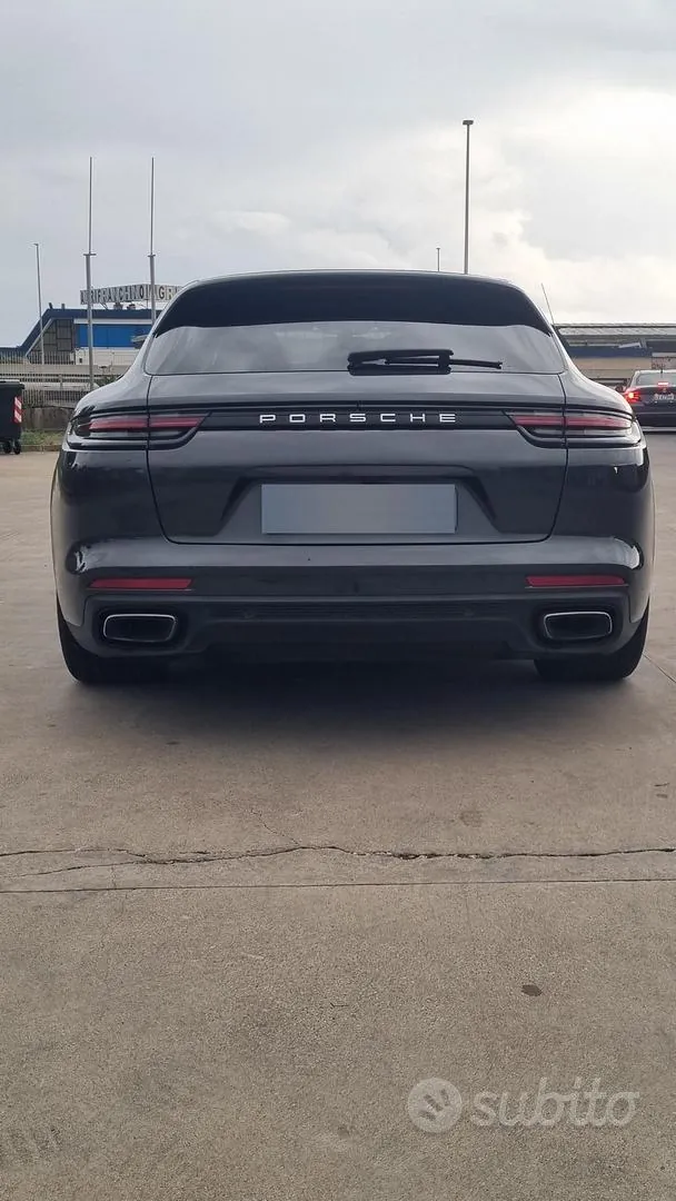Porsche Panamera 2018 photo 3