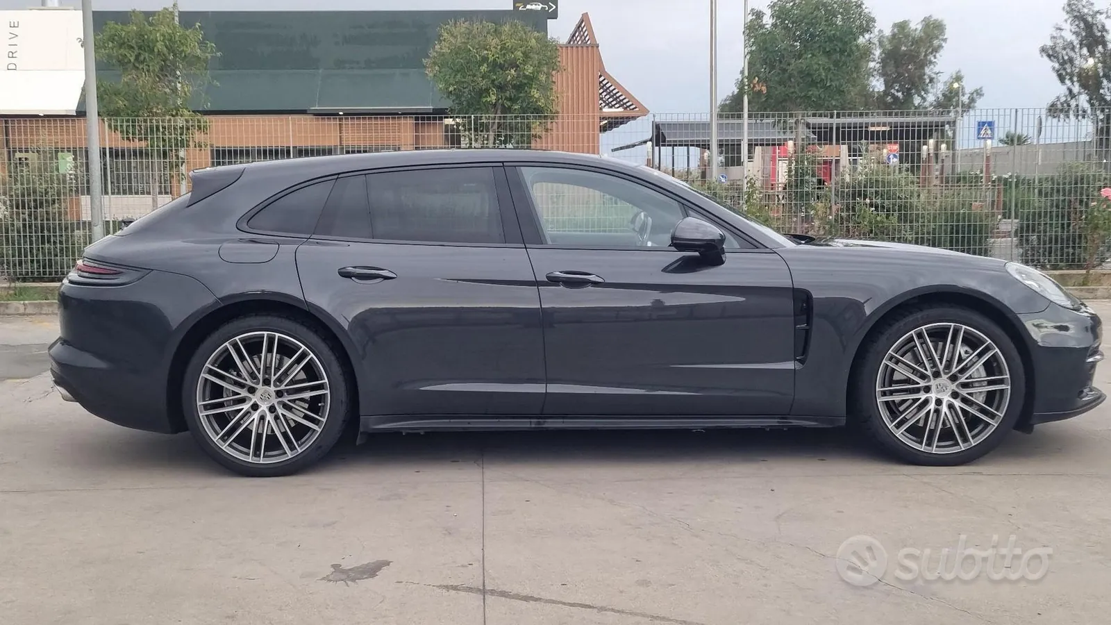 Porsche Panamera 2018 photo 4