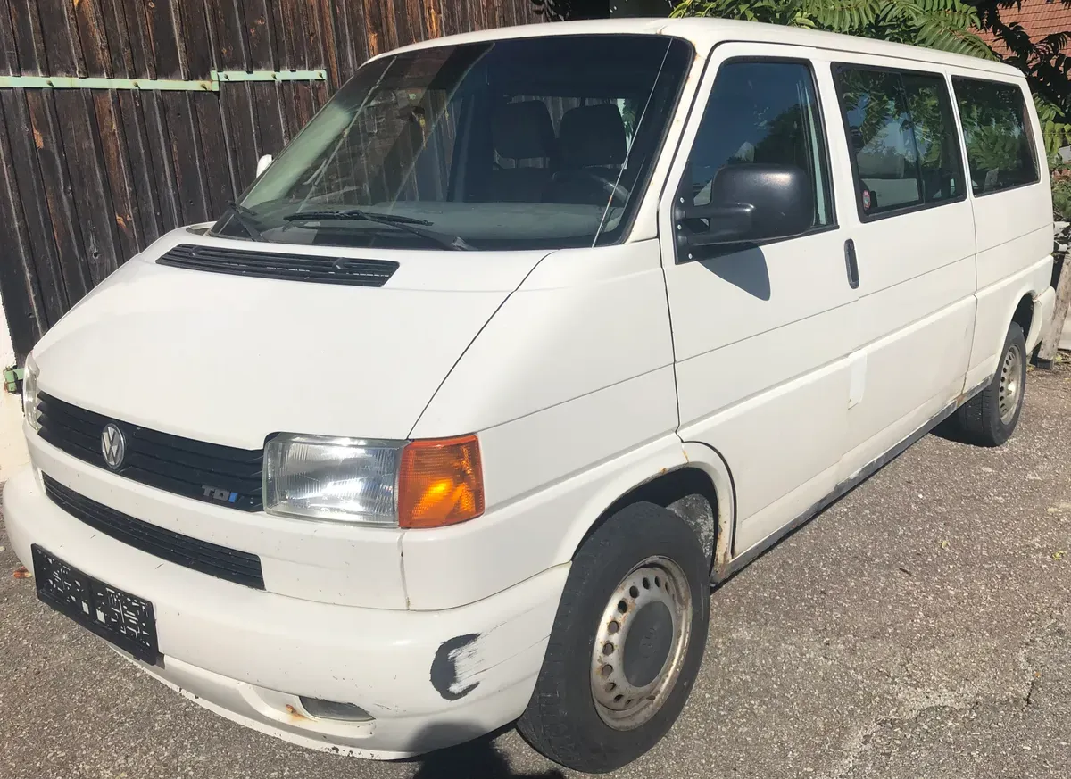 Volkswagen T4 2002 photo 2