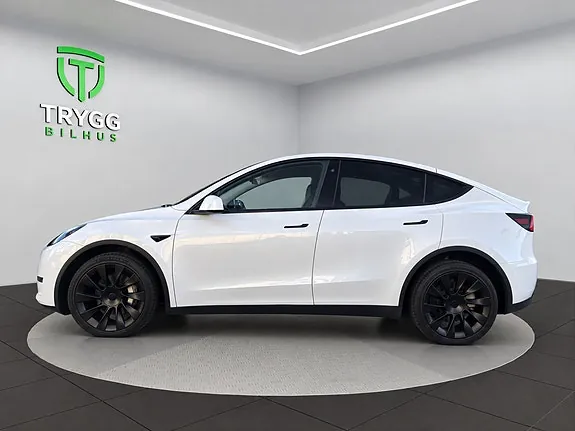 Tesla Model Y 2021 photo 2