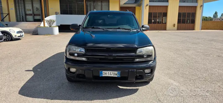 Chevrolet Trailblazer 2004 photo 2