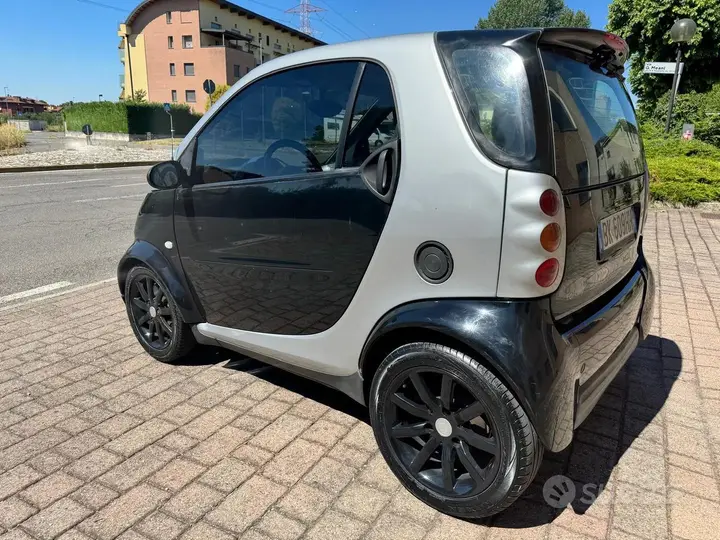Smart Fortwo 2000 photo 2