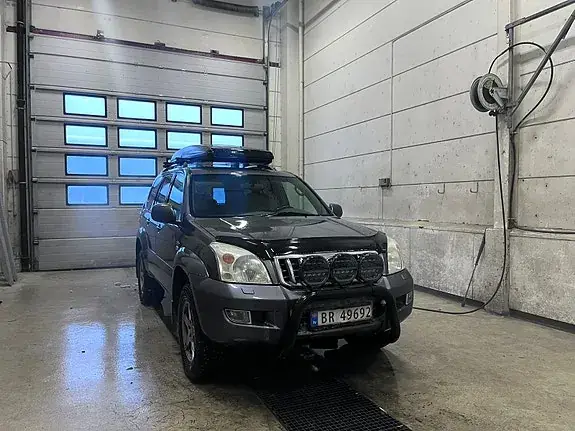 Toyota Land Cruiser 2005 photo 2
