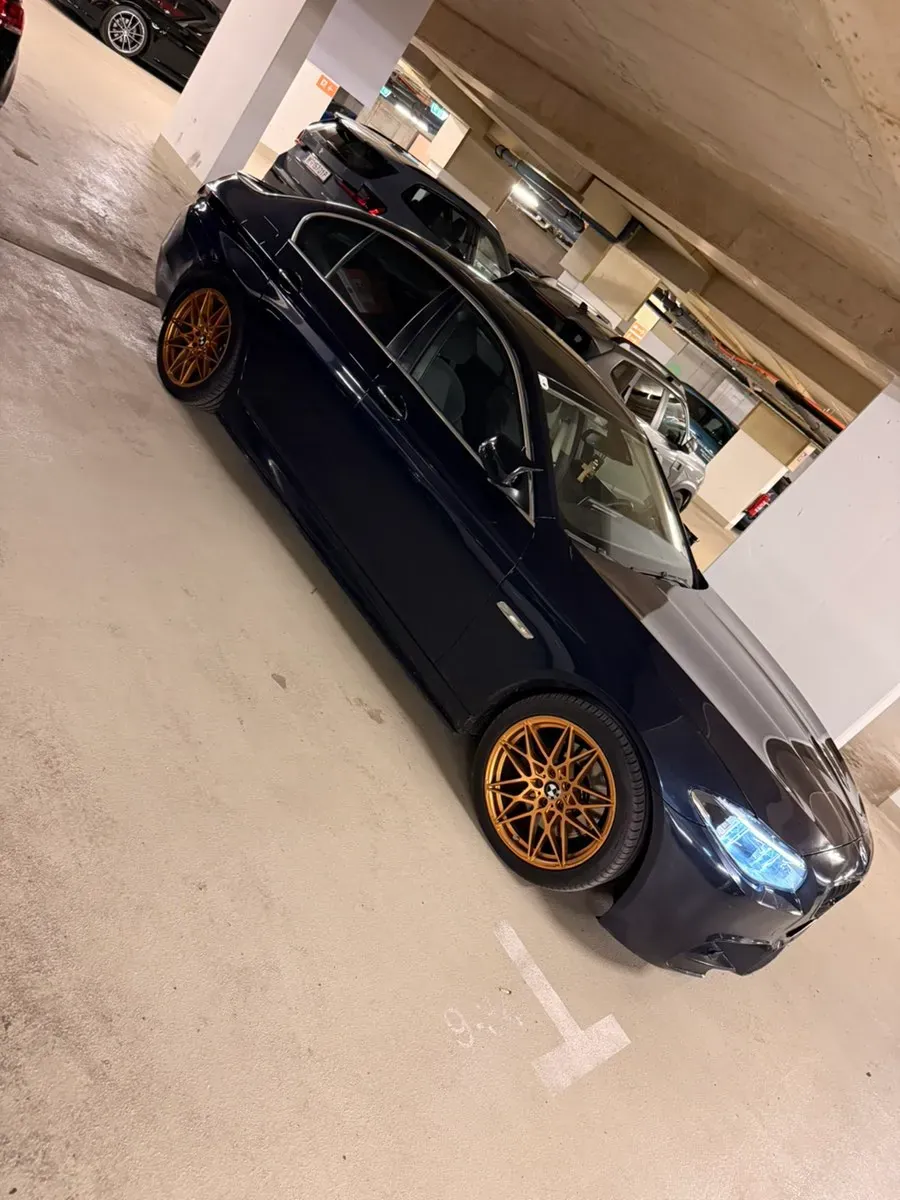 BMW 5 Series 2010 photo 3