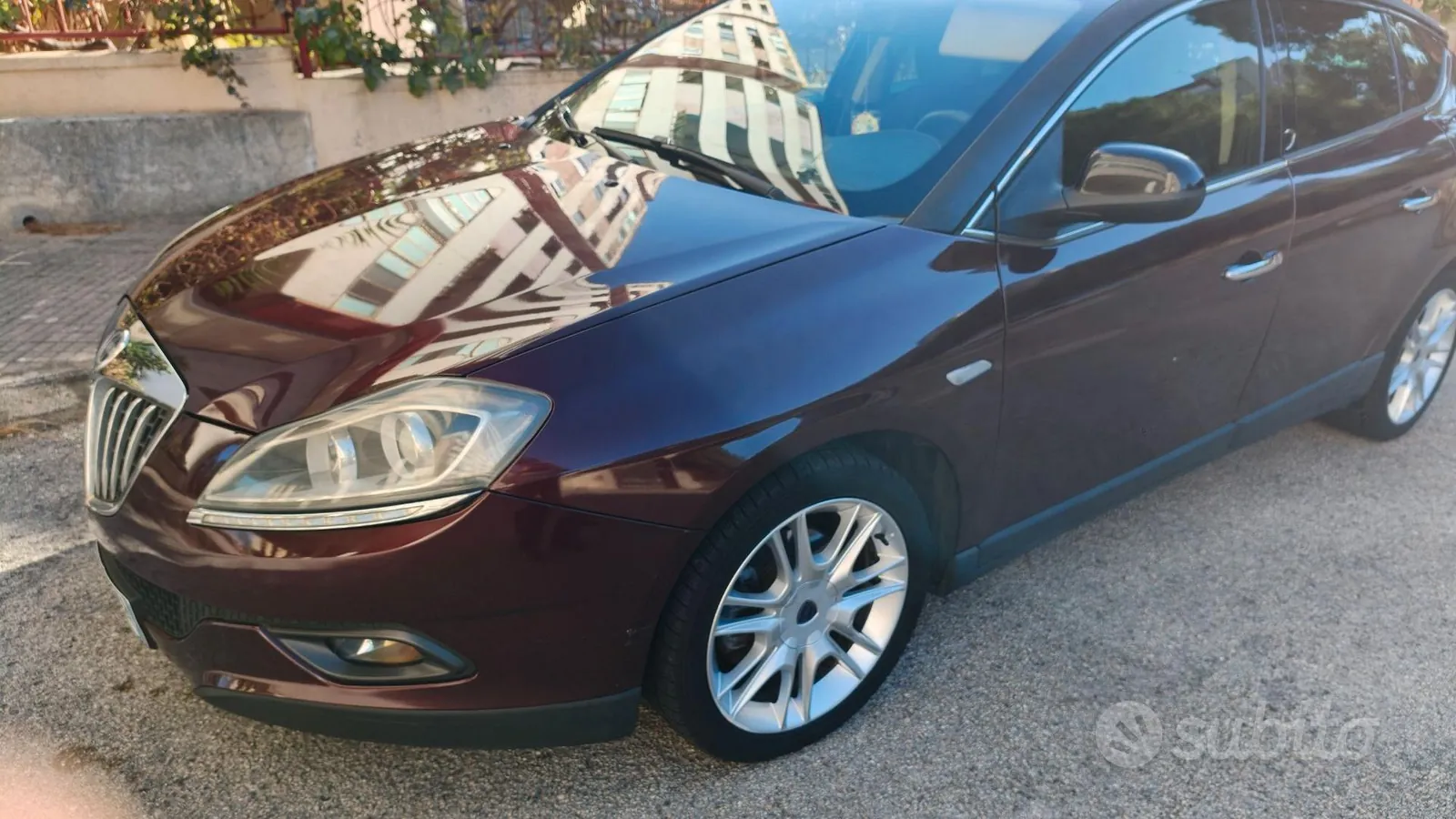 Lancia Delta 2010 photo 2