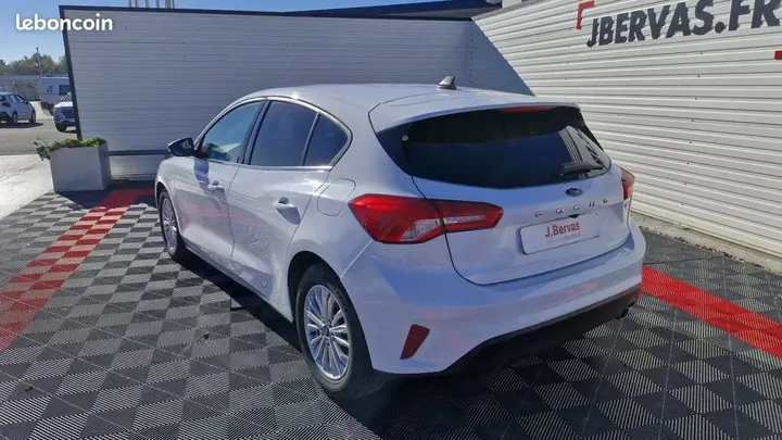 Ford Focus 2022 photo 4