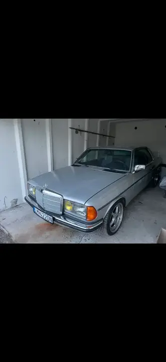 Mercedes-Benz 280 1983 photo 3