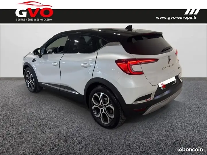 Renault Captur 2023 photo 2