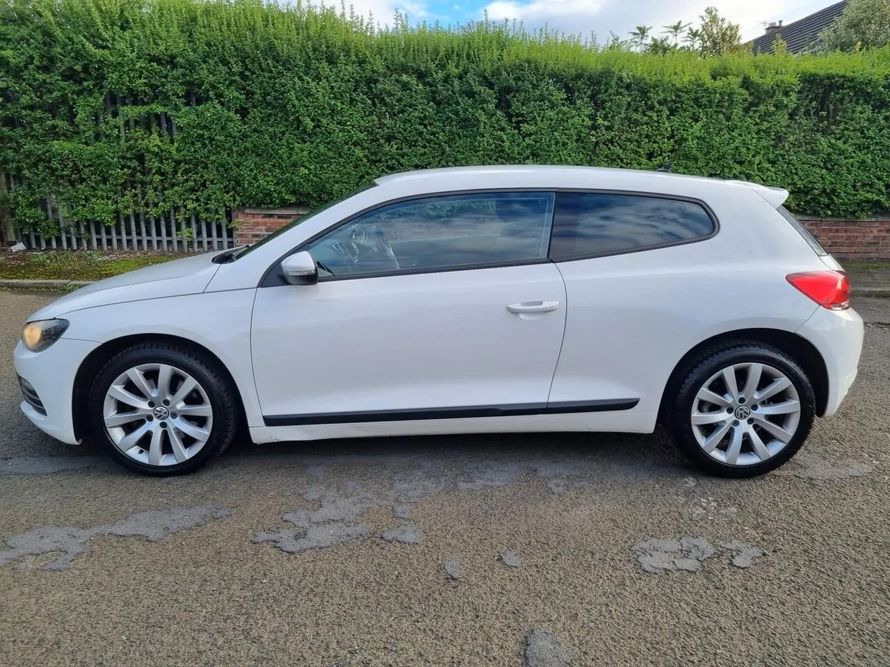 Volkswagen Scirocco 2010 photo 5