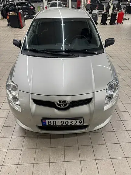 Toyota Auris 2010 photo 5