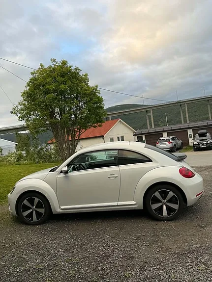 Volkswagen Beetle 2012 photo 3