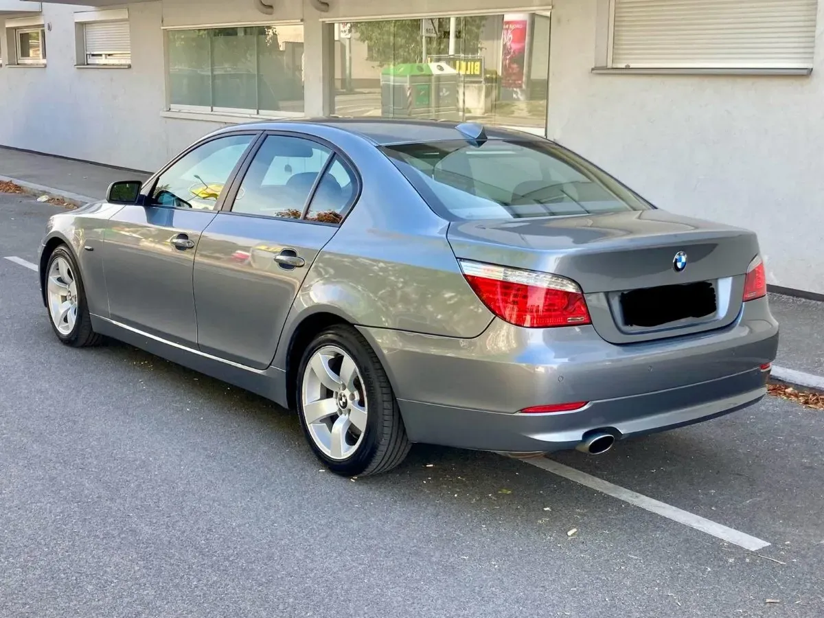 BMW 5 Series 2009 photo 3