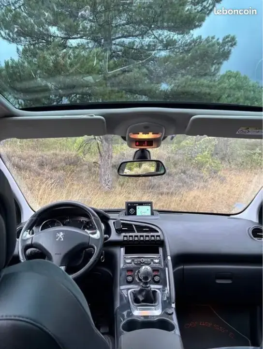Peugeot 3008 2015 photo 2