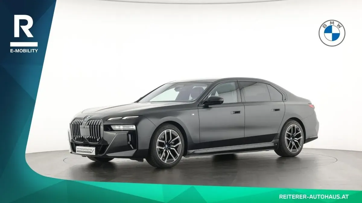 BMW I7 2022 photo 3