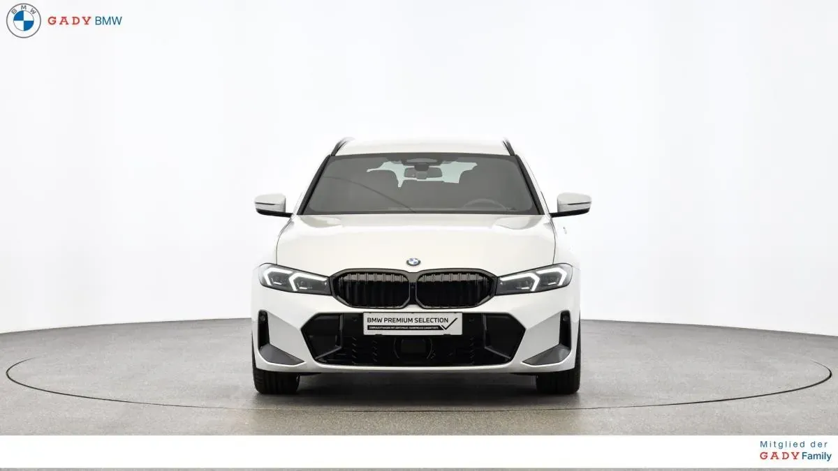 BMW 3 Series 2024 photo 2
