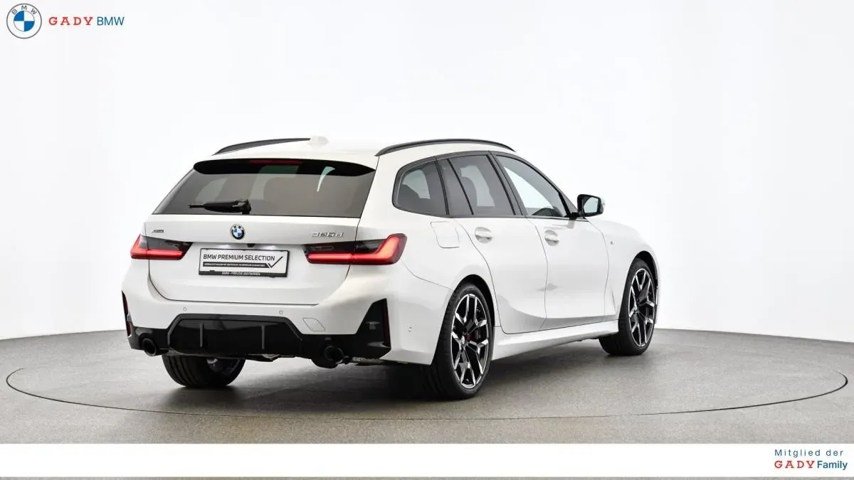 BMW 3 Series 2024 photo 5
