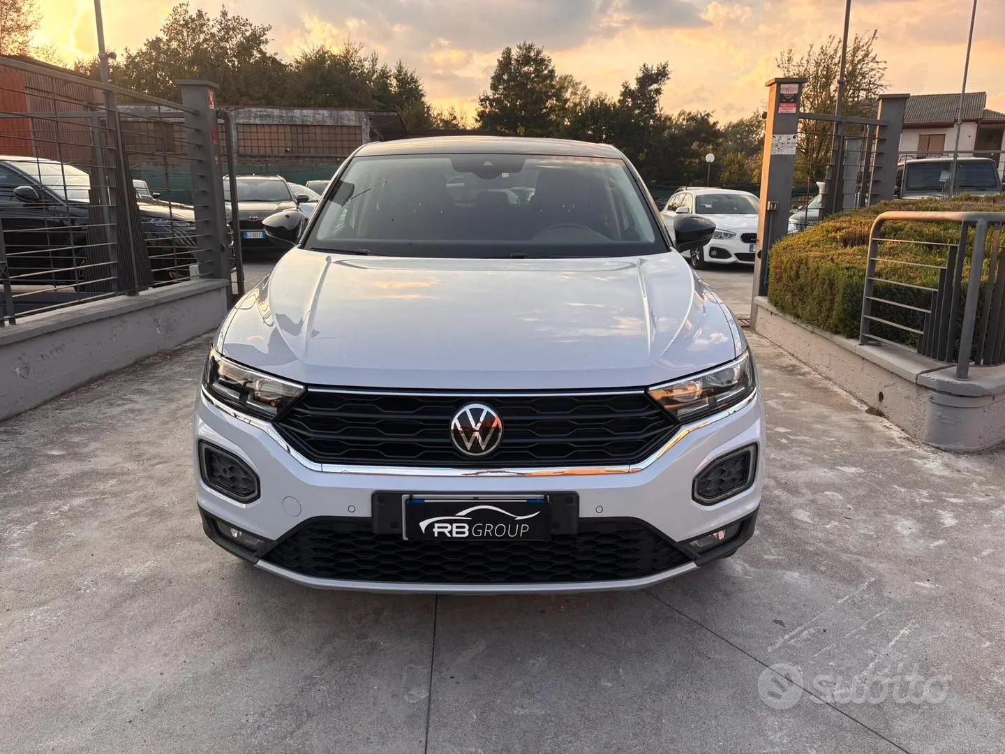 Volkswagen T-Roc 2021 photo 2