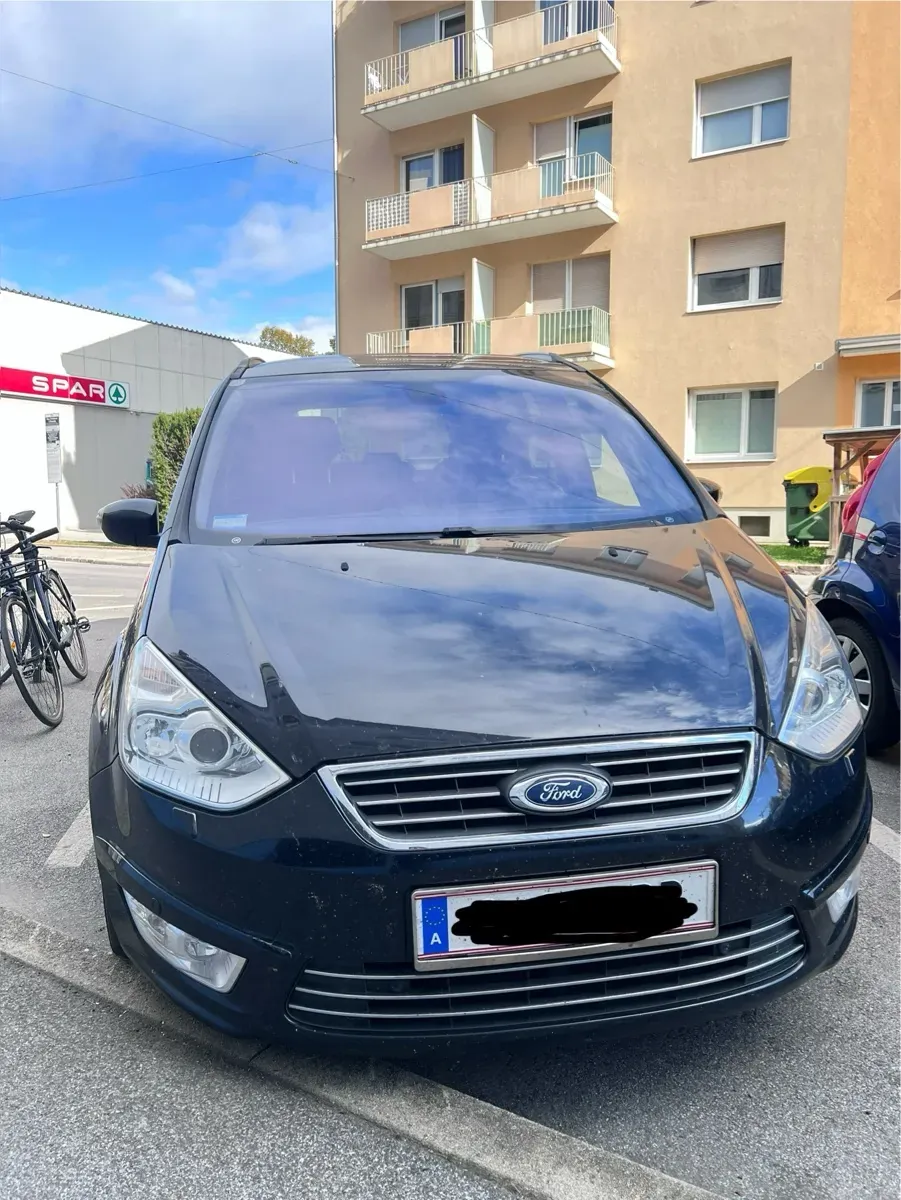 Ford Galaxy 2014 photo 2