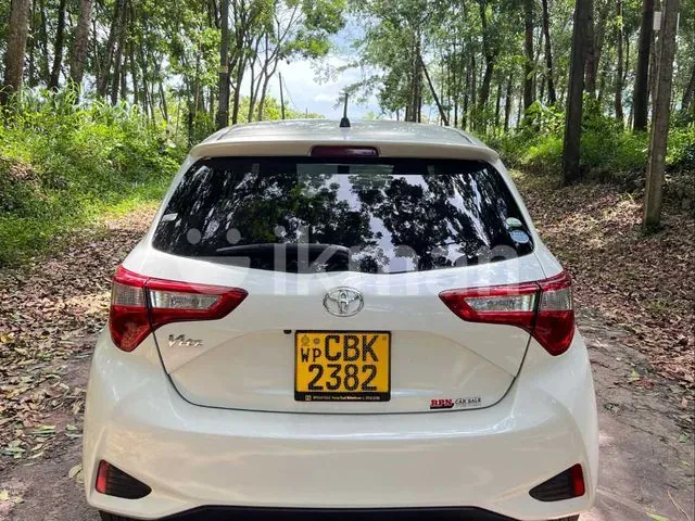 Toyota Vitz 2018 photo 4