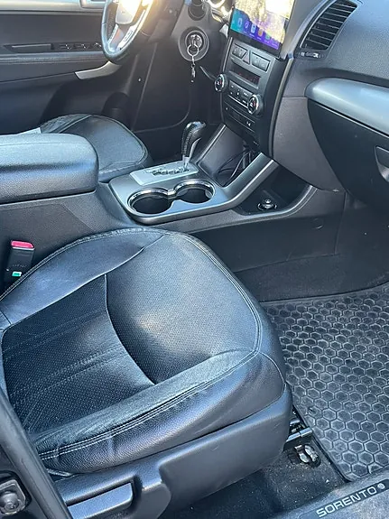 Kia Sorento 2012 photo 3