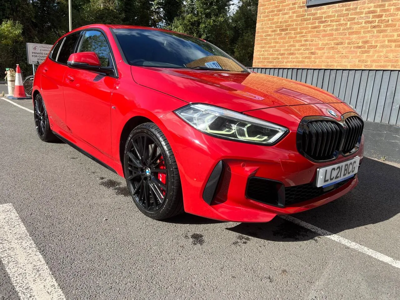 BMW 1 Series 2021 photo 2