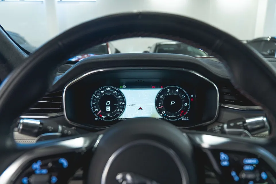 Jaguar F-Pace 2022 photo 4