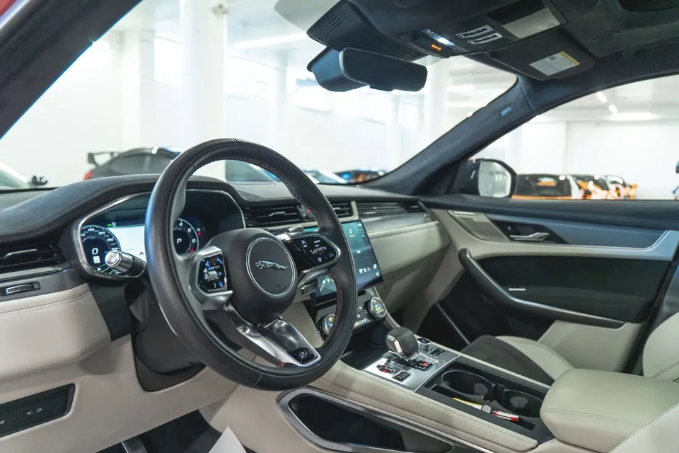 Jaguar F-Pace 2022 photo 2