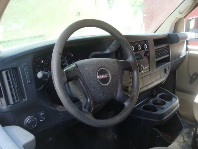 GMC Savana 2013 photo 5