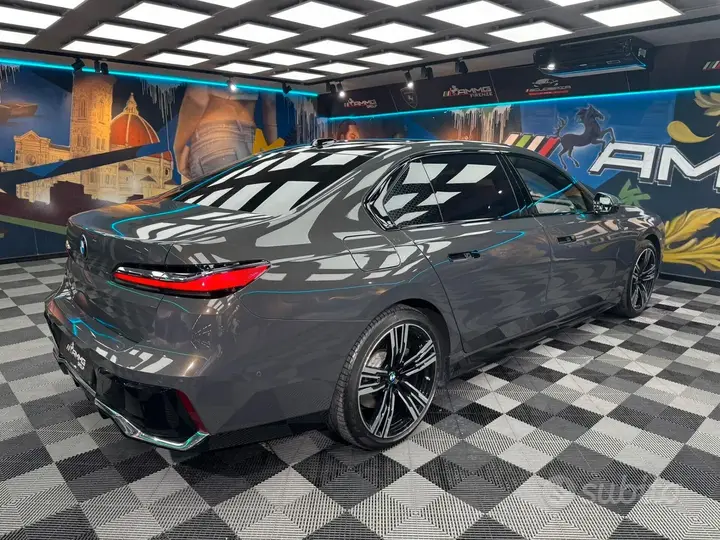 BMW I7 2022 photo 4