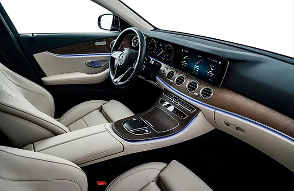 Mercedes-Benz E300 E 2023 photo 4