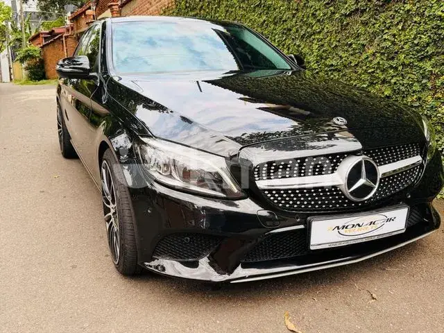 Mercedes-Benz C200