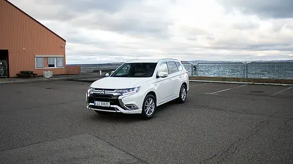 Mitsubishi Outlander 2019 photo 3