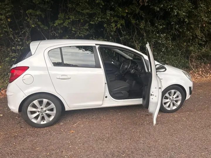 Vauxhall Corsa 2014 photo 5