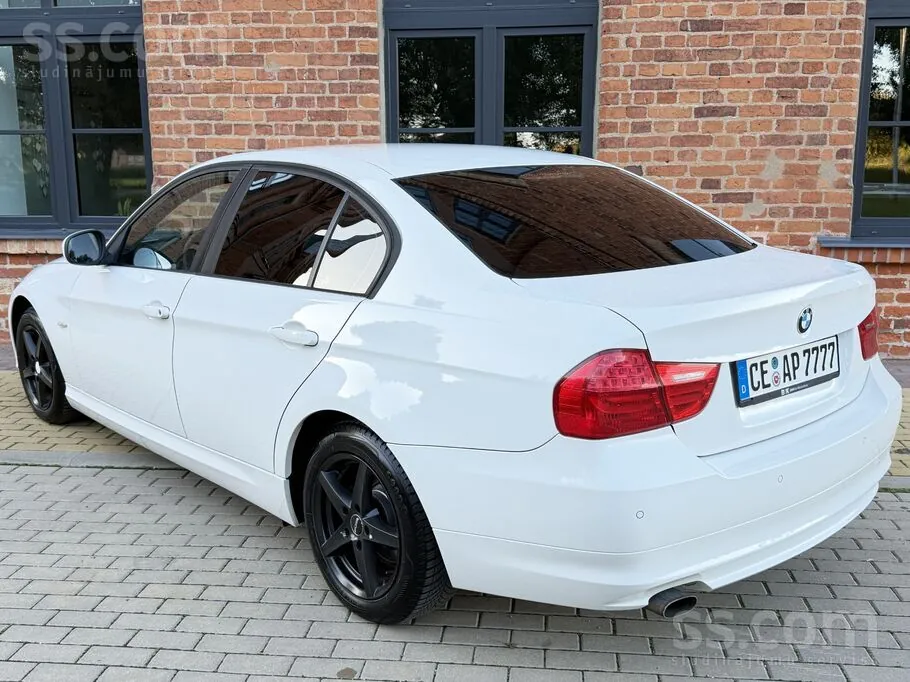 BMW 316 2010 photo 4