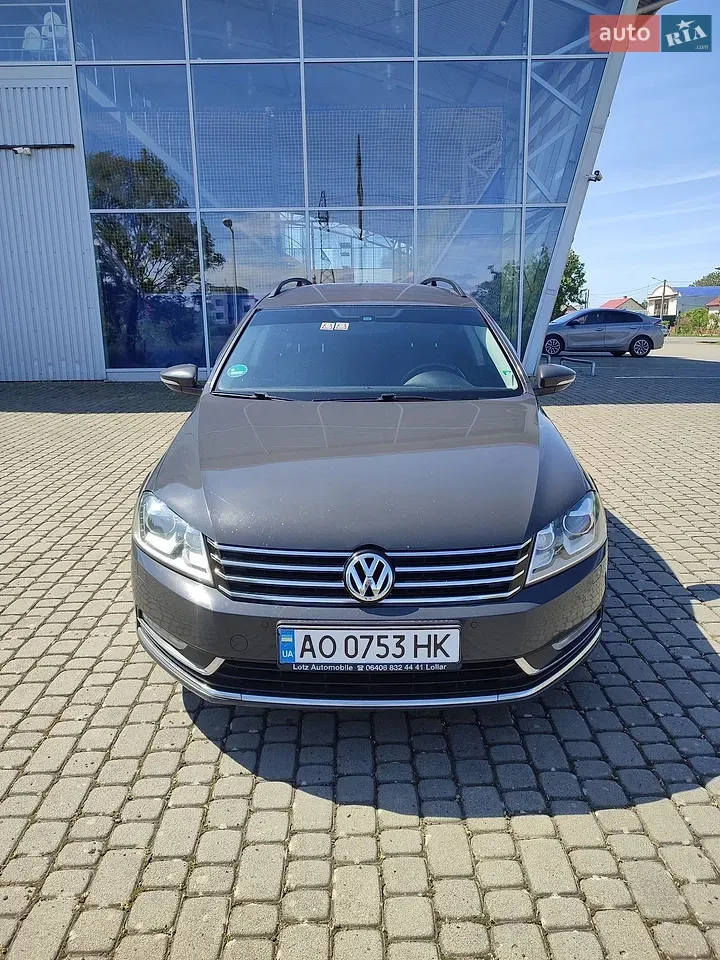 Volkswagen Passat 2012 photo 4